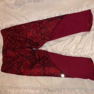 Lululemon red snakeskin capri leggings